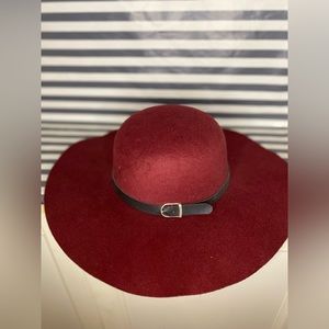 Womens wide fashion wool hat